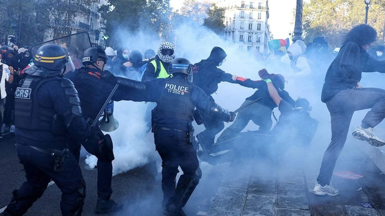 Foto - Fransa’da öfke dinmiyor! Polis müdahalesindeki görüntüler yargıya taşındı