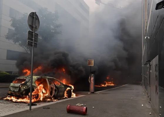 Foto - Fransa'da olaylar büyüyor! Başbakan kriz merkezinde Marsilya yanıyor