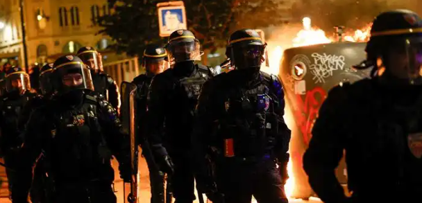 Foto - Fransa'da olaylar büyüyor! Başbakan kriz merkezinde Marsilya yanıyor