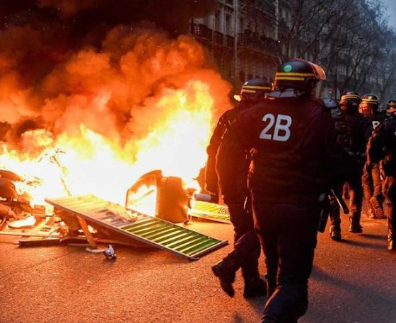 Foto - Fransa'da olaylar büyüyor! Başbakan kriz merkezinde Marsilya yanıyor