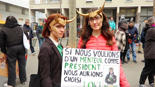 Foto - Fransa’da ortalık resmen yangın yeri: Sokaklar savaş alanına döndü