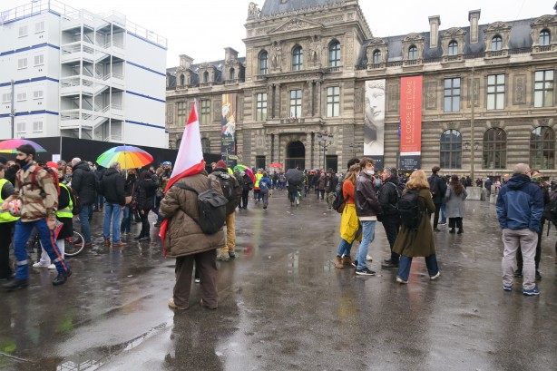 Foto - Fransa'da sarı yelekliler 'kırmızıya' dönüyor!