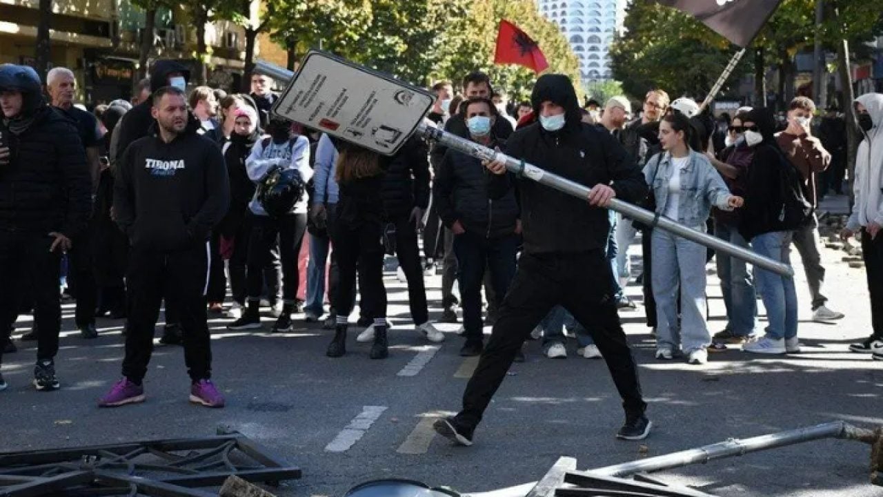 Foto - Fransa'daki eylemler Avrupa'ya yayılıyor: Son durağı balkan ülkesi oldu!