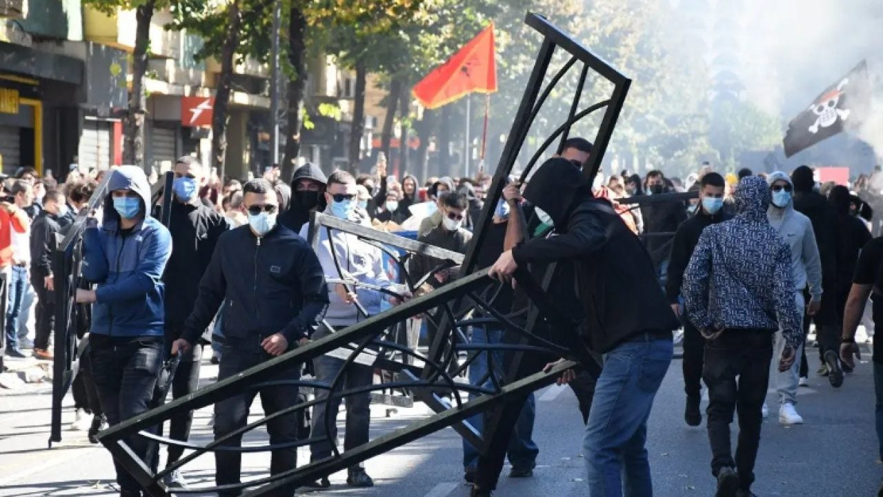 Foto - Fransa'daki eylemler Avrupa'ya yayılıyor: Son durağı balkan ülkesi oldu!