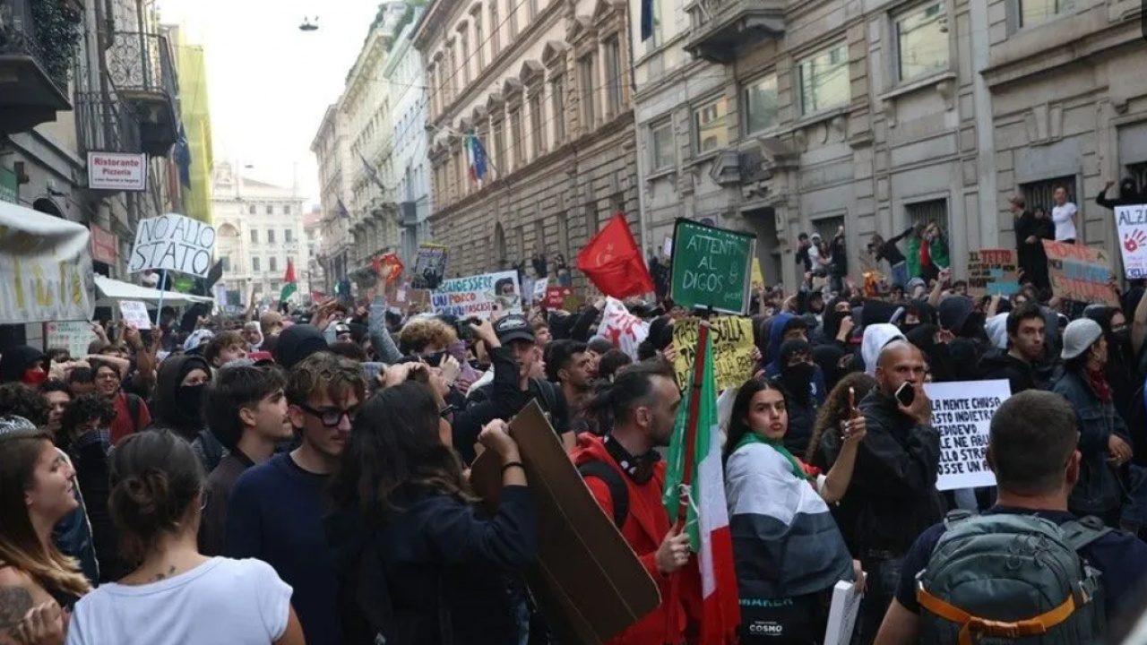Foto - Fransa'daki eylemler İtalya'ya sıçradı: İsyan Avrupa’yı yakıyor