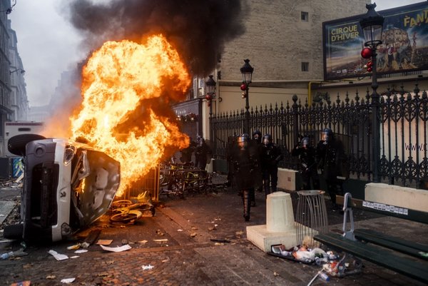 Foto - Fransa'nın yeni haritasını paylaştı: Türkiye'den Macron'a gönderdik