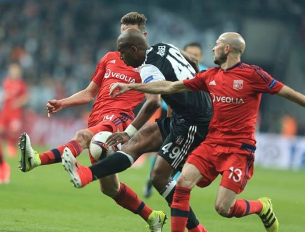 Foto - Fransa'yı utandıran atmosfer!