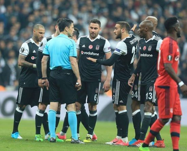 Foto - Fransa'yı utandıran atmosfer!