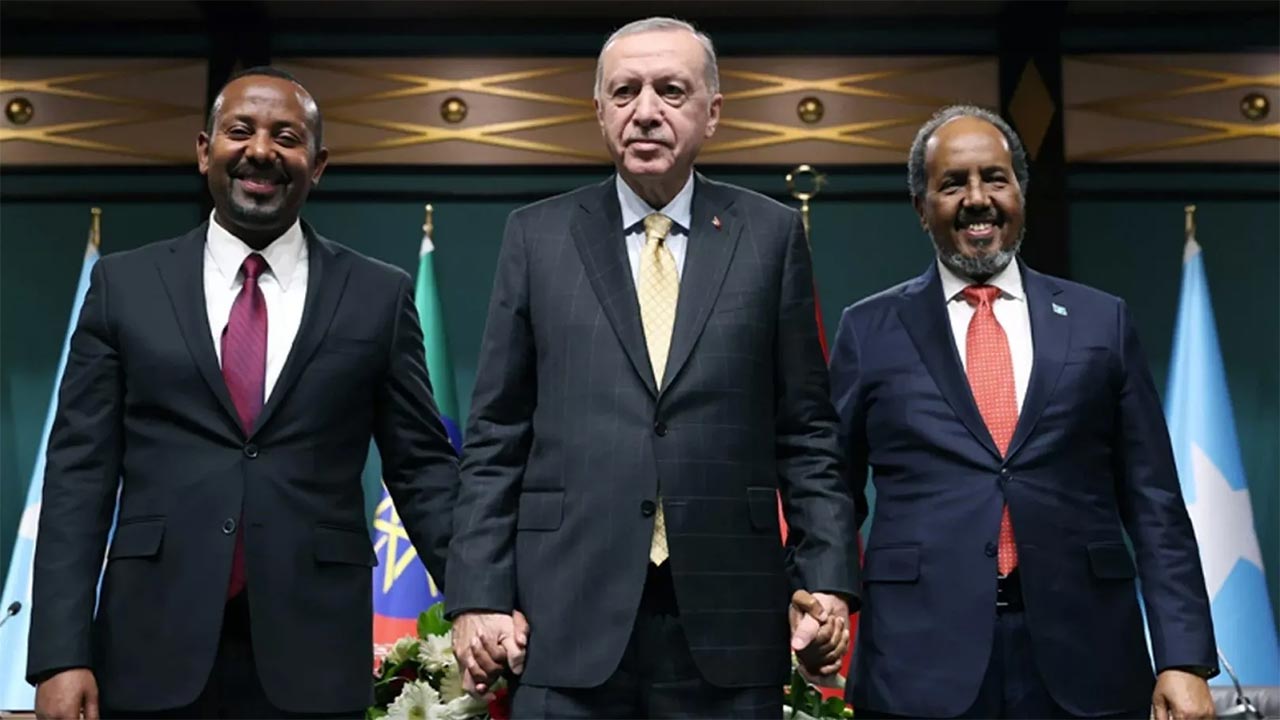 Foto - Fransız basınından şok analiz: ‘Fransa zayıflıyor, Türkiye yükseliyor!’