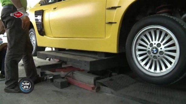 Foto - Fransız otomobilini İtalyan'a çevirdiler!