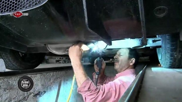 Foto - Fransız otomobilini İtalyan'a çevirdiler!