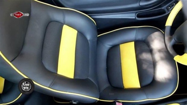 Foto - Fransız otomobilini İtalyan'a çevirdiler!