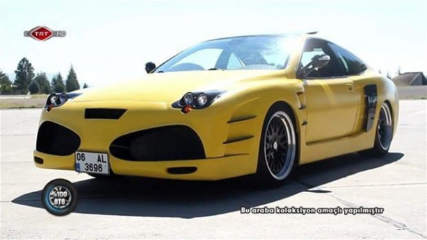 Foto - Fransız otomobilini İtalyan'a çevirdiler!