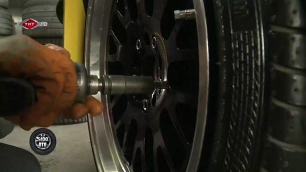 Foto - Fransız otomobilini İtalyan'a çevirdiler!