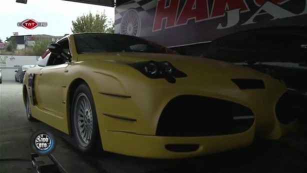 Foto - Fransız otomobilini İtalyan'a çevirdiler!