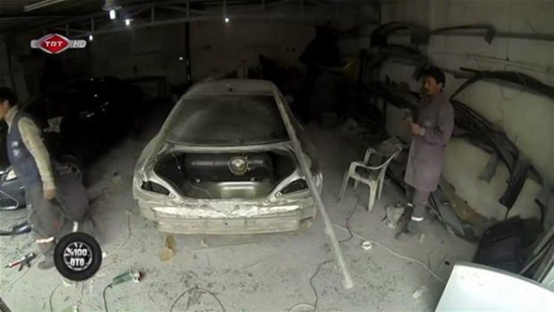 Foto - Fransız otomobilini İtalyan'a çevirdiler!