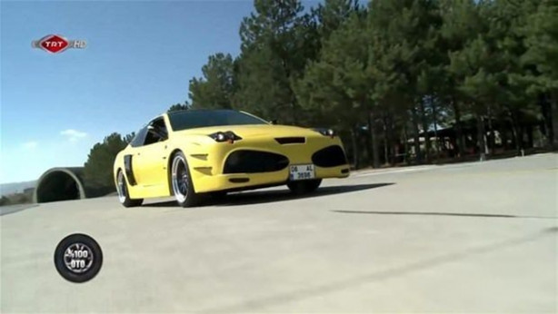 Foto - Fransız otomobilini İtalyan'a çevirdiler!