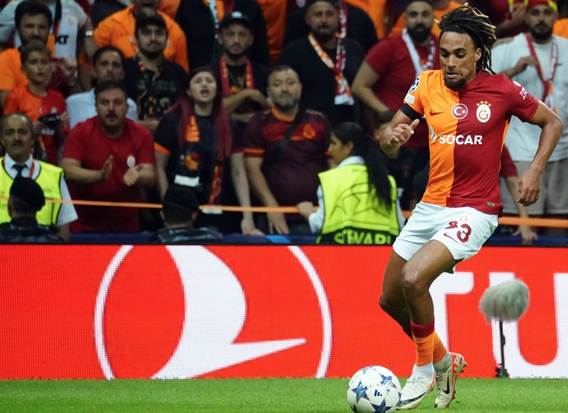 Foto - Fransız yıldız durdurulamıyor! Galatasaray'da Sacha Boey rekor kırdı!