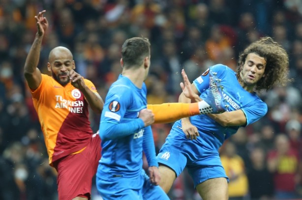 Foto - Fransızlar şaşkın! Galatasaray'ı manşetlere taşıdılar