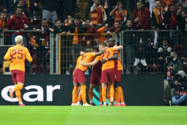 Foto - Fransızlar şaşkın! Galatasaray'ı manşetlere taşıdılar