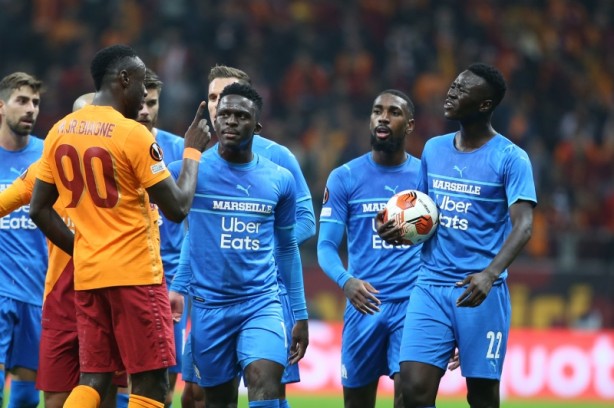 Foto - Fransızlar şaşkın! Galatasaray'ı manşetlere taşıdılar