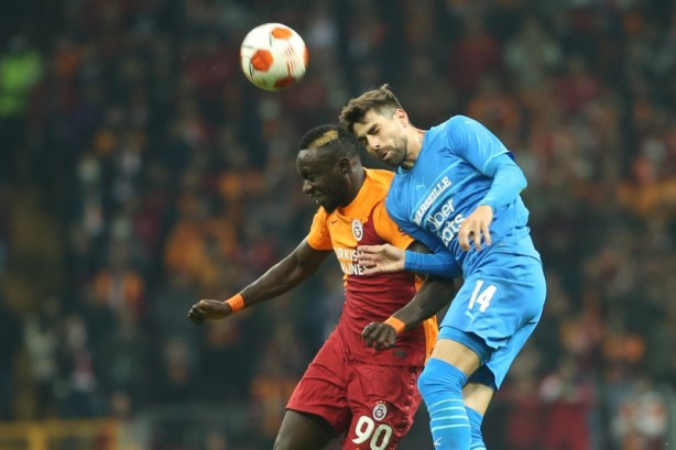 Foto - Fransızlar şaşkın! Galatasaray'ı manşetlere taşıdılar