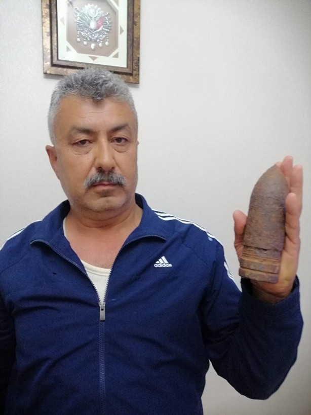 Foto - Fransızların kaçarken bıraktığı patlamamış top mermisi buldu!