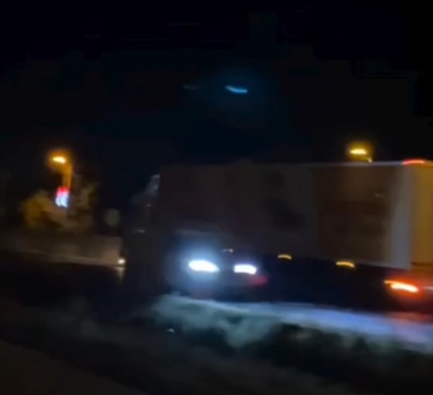 Foto - Freni boşaldı, ters şeride girip yandı