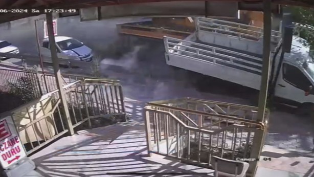 Foto - Freni patlayan kamyon 6 aracı biçti