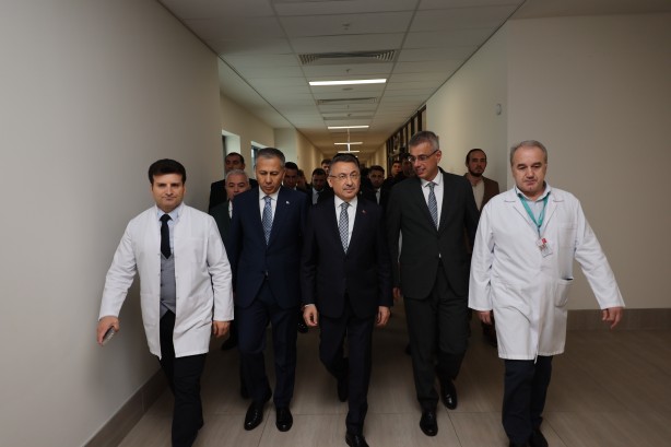 Foto - Fuat Oktay'dan anlamlı ziyaret