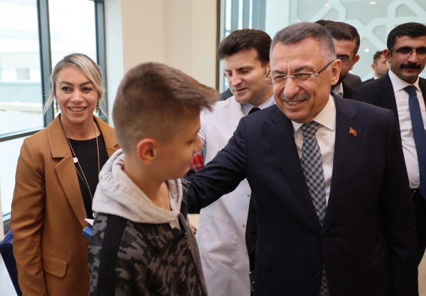 Foto - Fuat Oktay'dan anlamlı ziyaret
