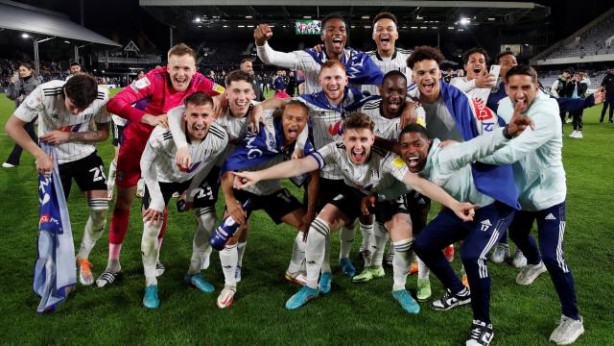 Foto - Fulham gol oldu yağdı