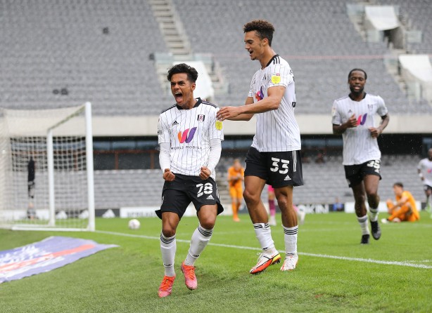 Fulham gol oldu yağdı