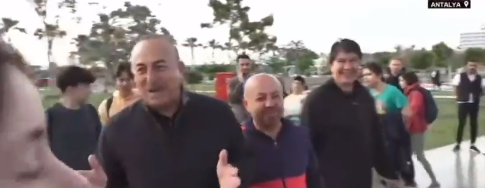Foto - Fulya Öztürk'e canlı yayında gelen talep Bakan Çavuşoğlu'nu şaşırttı! İlginç anlar