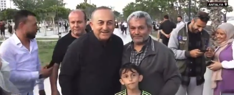 Foto - Fulya Öztürk'e canlı yayında gelen talep Bakan Çavuşoğlu'nu şaşırttı! İlginç anlar