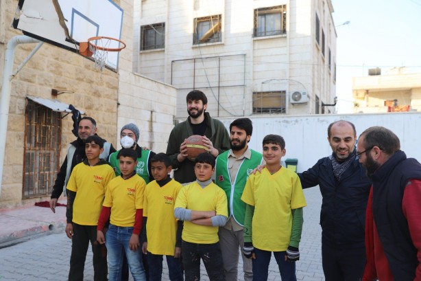 Furkan Aldemir'den alkışlanacak hareket