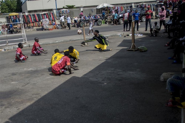 Foto - Futbol aşkları engel tanımıyor