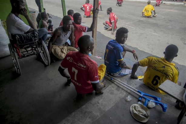 Foto - Futbol aşkları engel tanımıyor