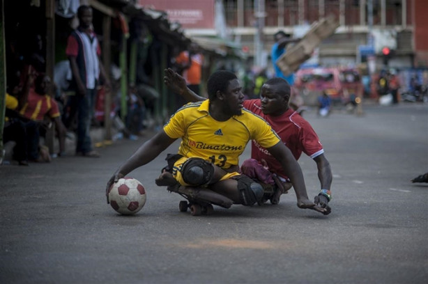 Foto - Futbol aşkları engel tanımıyor