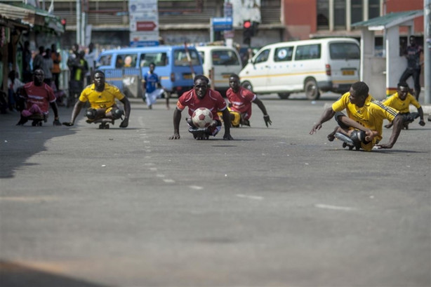 Futbol aşkları engel tanımıyor