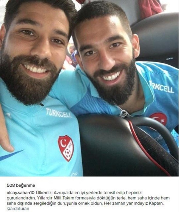 Foto - Futbol camiasından Arda Turan'a destek