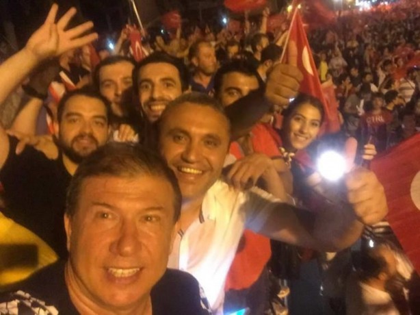 Foto - Futbol dünyası darbeye karşı durdu