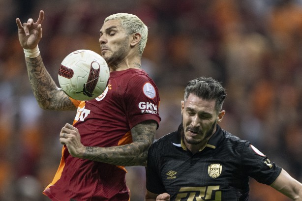 Foto - Futbol olarak iflas eden United için Okan Buruk'tan bomba oyuncu kararı! Öncesi işler değişti artık...