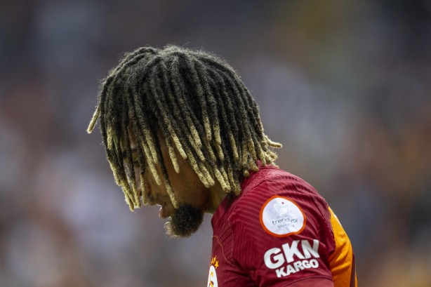 Foto - Futbol olarak iflas eden United için Okan Buruk'tan bomba oyuncu kararı! Öncesi işler değişti artık...