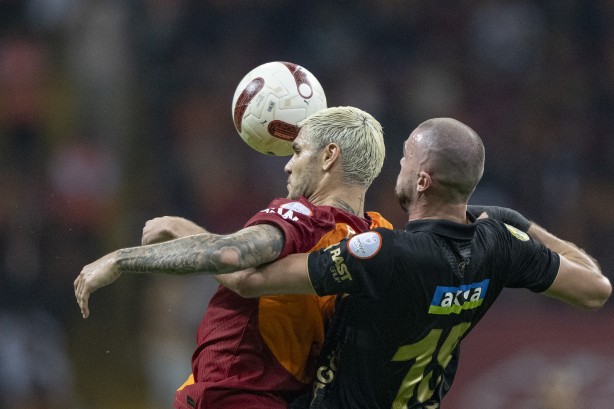 Foto - Futbol olarak iflas eden United için Okan Buruk'tan bomba oyuncu kararı! Öncesi işler değişti artık...