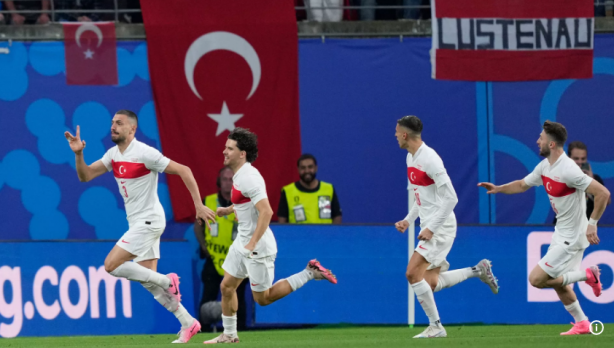 Foto - Futbol sadece bir ‘oyun’ değilmiş! Bizim çocuklar… Irkçılık ve MOSSAD ajanları