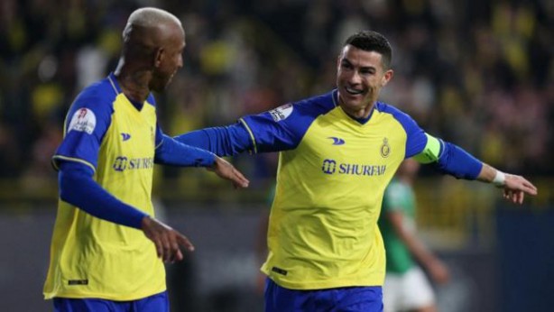 Foto - Futbol tarihinin en golcüsü artık O! 38 yaşında altüst etti herşeyi...