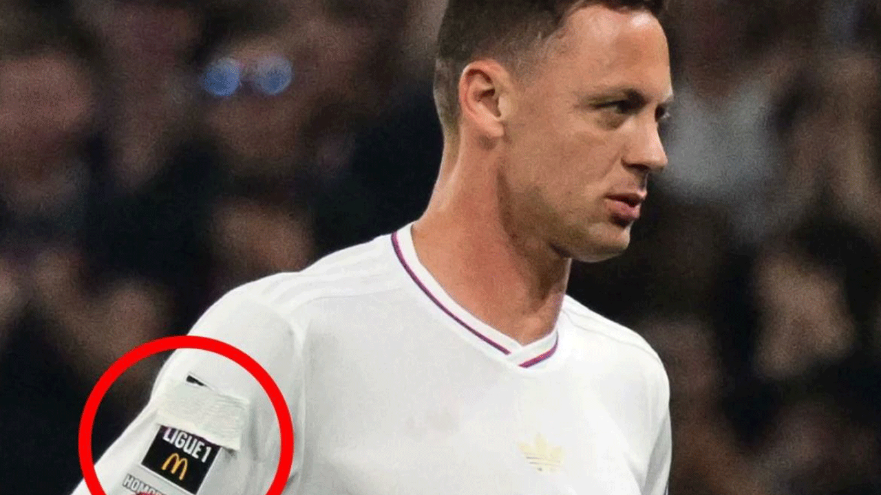 Foto - Futbola Lut kavmi mi hükmediyor? LGBT bayrağını kapatan Nemanja Matic 4 maç ceza aldı!