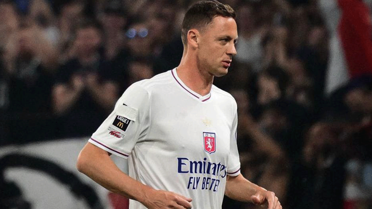 Futbola Lut kavmi mi hükmediyor? LGBT bayrağını kapatan Nemanja Matic 4 maç ceza aldı!