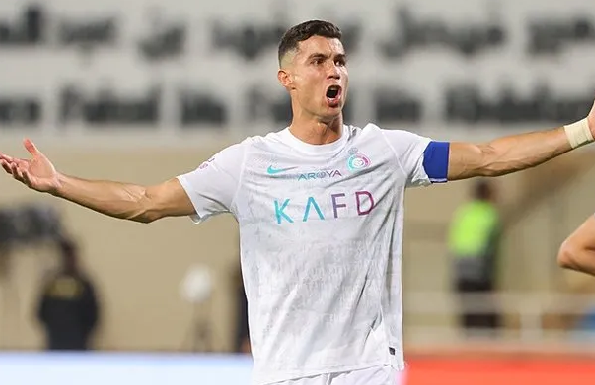 Foto - Futbolcu devine talep üstüne talep yağdı! Olmaz denilen olacak, satma kararı aldılar! Çok ama çok konuşulacak hamle…